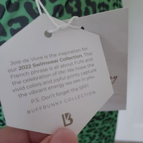 Buffbunny Sail Away Sarong Green Leopard Green Black M/L NWT - Picture 11 of 14